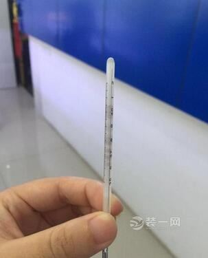 地板砖发热商铺"火"了 成都装修网疑祸起电线走地
