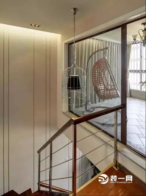 现代风格楼梯装修效果图